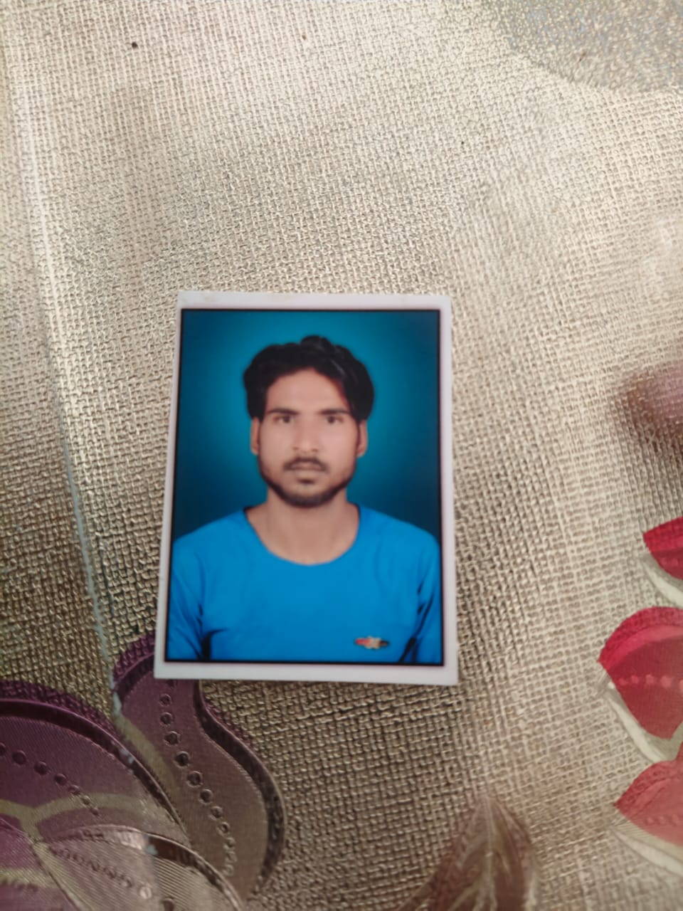 रूपेश
